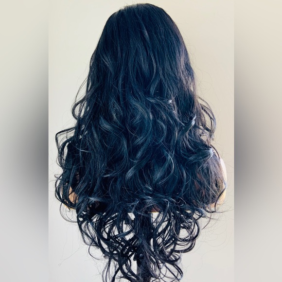 Black Loose Curl 22” Premium Synthetic Fiber Lace Front Wig / So Pretty! - Picture 6 of 6